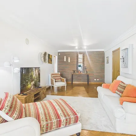 דירה 2br W/ Balcony - Heart Of | By Airnest